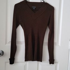 Brown long sleeve sweater